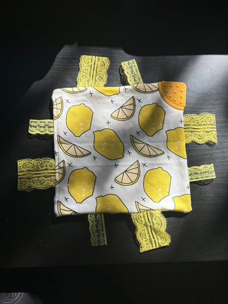 Lemon sensory blanket