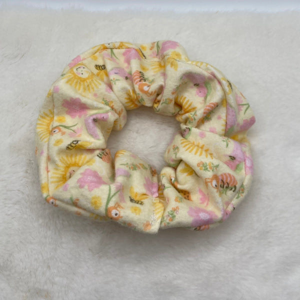 Pastel nature scrunchie